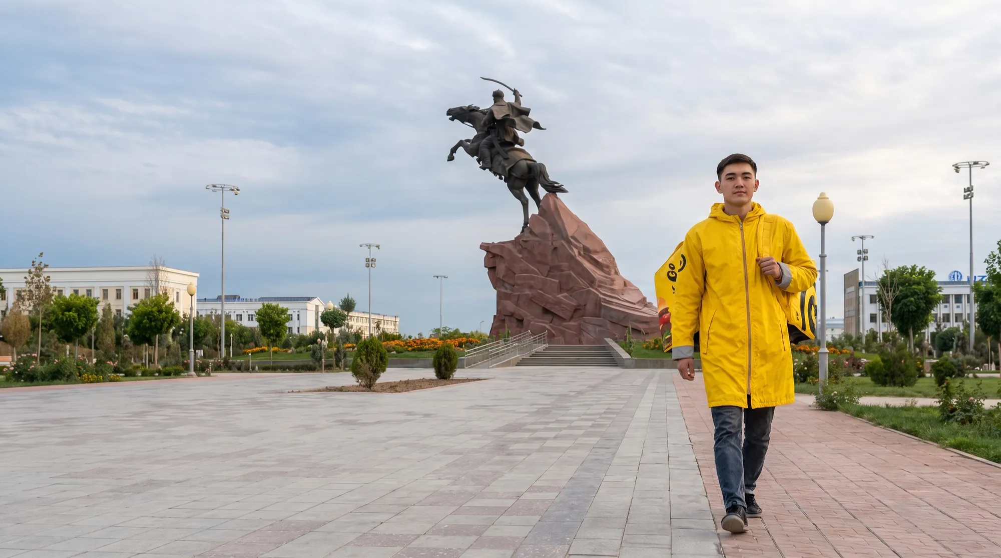 Курьер Яндекс Еда в Ургенче